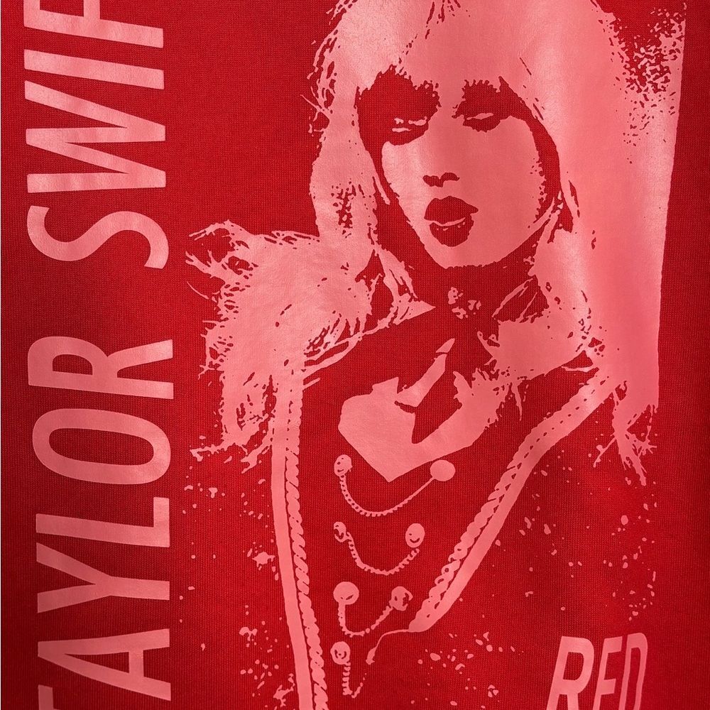 Taylor Swift The Eras Tour RED Taylor's Version Fleece Sweatshirt Size Large - Picture 5 of 9